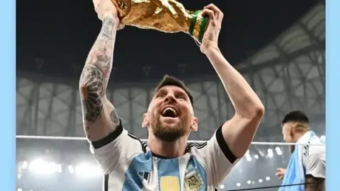 特林康喜提双喜：战果辉煌，精英集结显神威