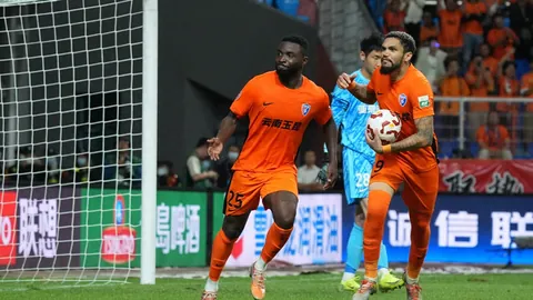 阿贾克斯击败埃因霍温，巅峰之战告捷